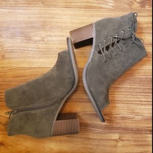 NWOT Olive Green peep toe booties